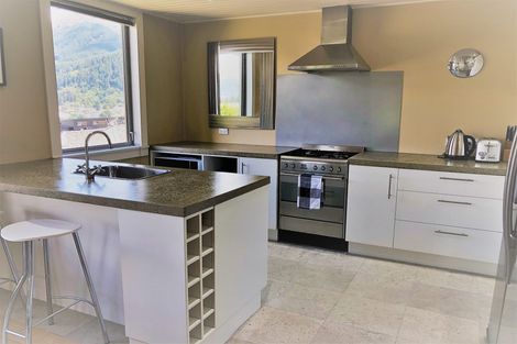 Photo of property in The Woods, 12u 9 Dublin Street, Queenstown, 9300