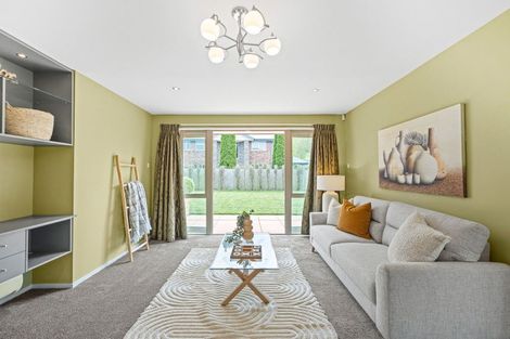 Photo of property in 64 Willowview Drive, Redwood, Christchurch, 8051