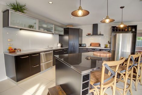 Photo of property in 6 Redwood Close, Havelock North, 4130