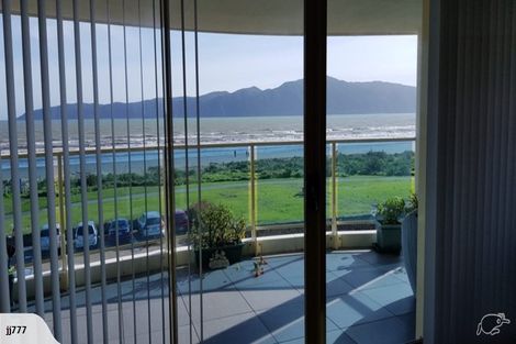 Photo of property in Ocean Apartments, 44 Marine Parade, Paraparaumu Beach, Paraparaumu, 5032