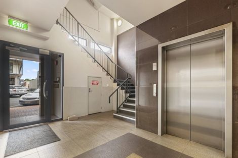 Photo of property in Royal Court Apartments, 1193unit Hinemoa Street, Rotorua, 3010