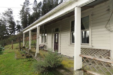 Photo of property in 29 Hattie Street, Reefton, 7830