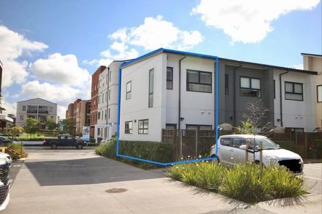 Photo of property in 8 Sidney Wallingford Way, Hobsonville, Auckland, 0616