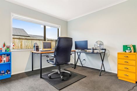 Photo of property in 23 Lewis Crescent, Rolleston, 7614