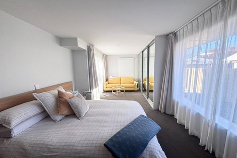 Photo of property in 2/28 Hampton Place, Burnside, Christchurch, 8053