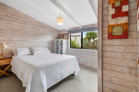 Photo of property in 23 John Road, Stanmore Bay, Whangaparaoa, 0932