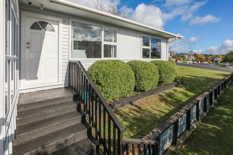 Photo of property in 61 Poaka Avenue, Dinsdale, Hamilton, 3204