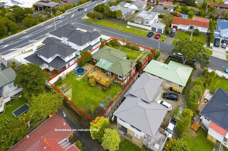 Photo of property in 1 Roseberry Avenue, Birkenhead, Auckland, 0626