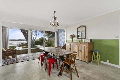 Photo of property in 96 Ngataringa Road, Devonport, Auckland, 0624