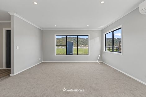 Photo of property in 16 Harry Martin Lane, Wainuiomata, Lower Hutt, 5014
