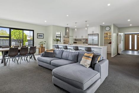 Photo of property in 32 Aidanfield Drive, Aidanfield, Christchurch, 8025