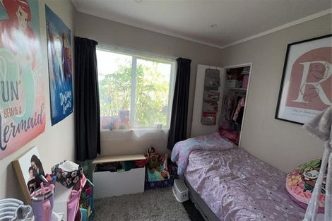 Photo of property in 8 Kahikatea Place, Ranui, Auckland, 0612