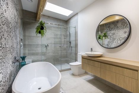 Photo of property in 16 Melandra Road, Stanmore Bay, Whangaparaoa, 0932