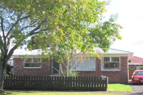 Photo of property in 107 Henderson Valley Road, Henderson, Auckland, 0612