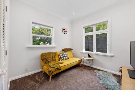 Photo of property in 20 Raumati Terrace, Khandallah, Wellington, 6035