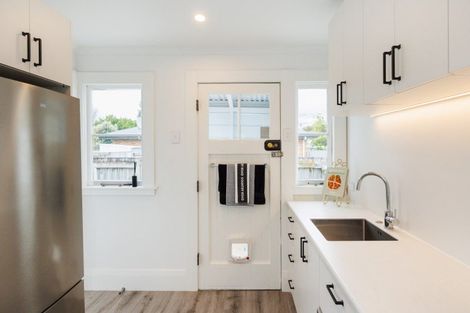 Photo of property in 70 Milson Line, Milson, Palmerston North, 4414