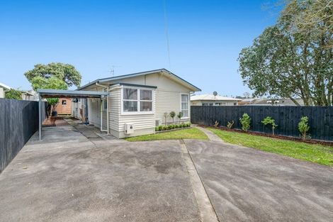 Photo of property in 71b Red Beach Road, Red Beach, 0932