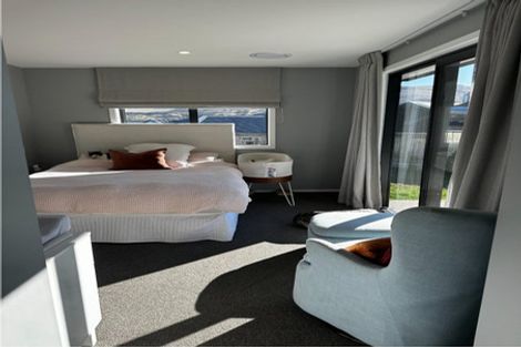 Photo of property in 18 Coopworth Road, Jacks Point, 9371