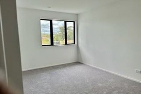 Photo of property in 7 Liban Place, Massey, Auckland, 0614