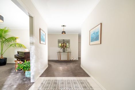 Photo of property in 358 Ngarara Road, Waikanae, 5391