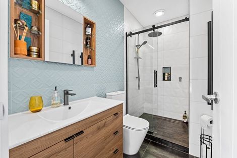 Photo of property in 482 Devon Street East, Strandon, New Plymouth, 4312