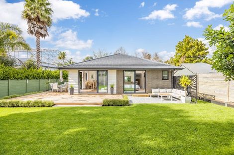 Photo of property in 21a Elliot Street, Riverhead, 0820