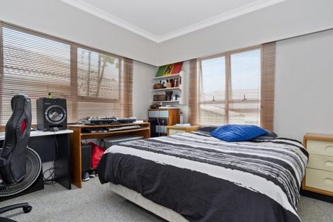Photo of property in 1 Sophies Way, Papamoa Beach, Papamoa, 3118