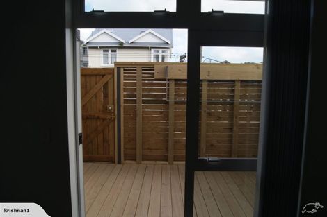 Photo of property in Pirie Street Townhouses, 35u6 Pirie Street, Mount Victoria, Wellington, 6011