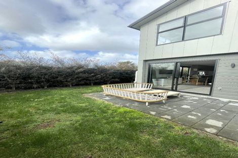 Photo of property in 9/66 Metcalfe Road, Ranui, Auckland, 0612