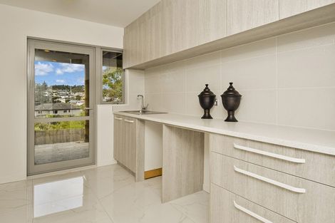 Photo of property in 106 Fairview Avenue, Fairview Heights, Auckland, 0632