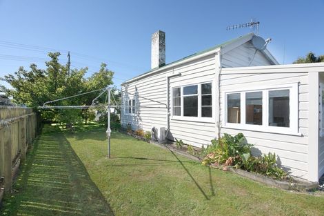 Photo of property in 12 High Street, Bulls, 4818