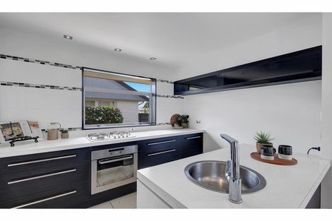 Photo of property in 56 Greendale Avenue, Avonhead, Christchurch, 8042