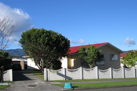 Photo of property in 32 Kairanga Crescent, Wainuiomata, Lower Hutt, 5014
