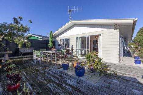 Photo of property in 13 Rangiatea Street, Paraparaumu Beach, Paraparaumu, 5032