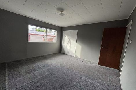 Photo of property in 7 Helleur Road, Massey, Auckland, 0614