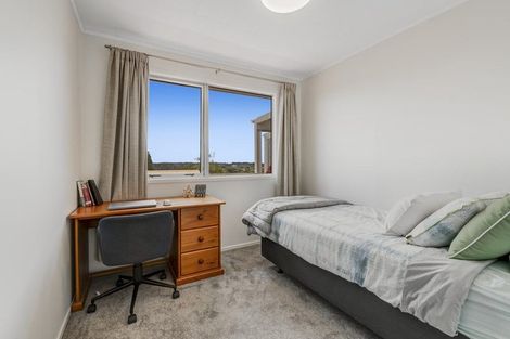 Photo of property in 10a Felicity Place, Unsworth Heights, Auckland, 0632