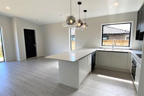 Photo of property in 12 Percheron Road, Pukekohe, 2120