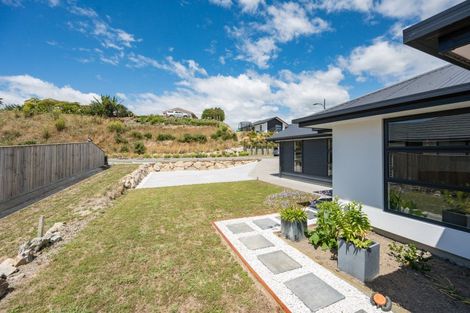 Photo of property in 30 Katania Heights, Brightwater, 7022