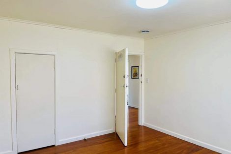 Photo of property in 11 Waipani Road, Te Atatu Peninsula, Auckland, 0610