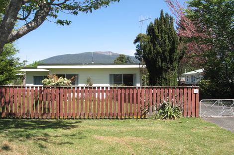 Photo of property in 35 Tongariro Road, Turangi, 3334