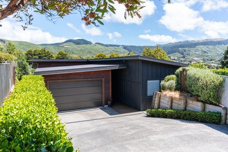 Photo of property in 4a Ryan Grove, Tawa, Wellington, 5028