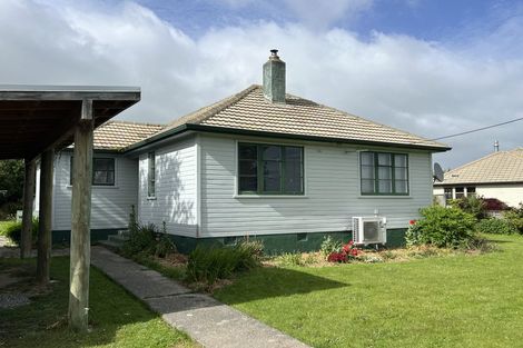 Photo of property in 4 Cemetery Road, Tapanui, 9522