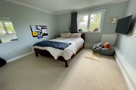Photo of property in 10 Paisley Terrace, Karori, Wellington, 6012