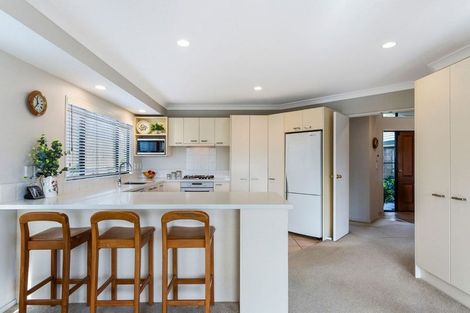Photo of property in 12 Mohill Place, East Tamaki Heights, Auckland, 2016