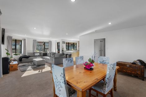 Photo of property in 1 White Hart Lane, Mosgiel, 9024