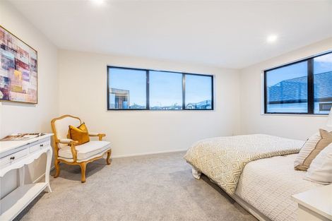 Photo of property in 16 Matau Rise, Te Atatu Peninsula, Auckland, 0610