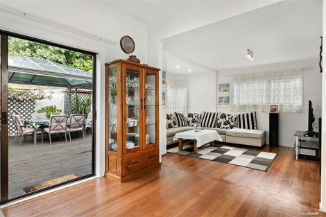 Photo of property in 2/479 Beach Road, Murrays Bay, Auckland, 0630