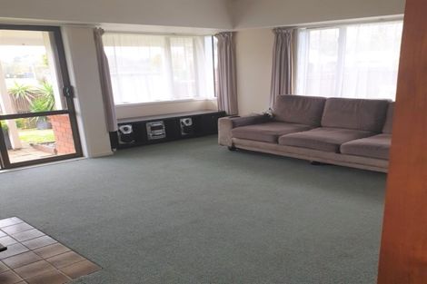 Photo of property in 70 Sandspit Road, Waiuku, 2123