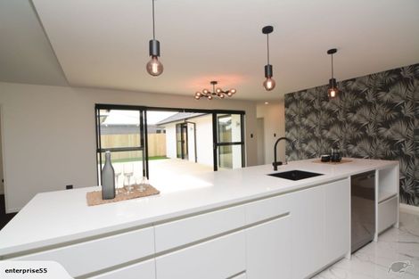 Photo of property in 5 Ciaran Close, Broomfield, Christchurch, 8042