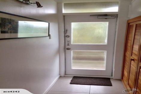 Photo of property in Beresford Apartments, 12/118u Russell Terrace, Berhampore, Wellington, 6023